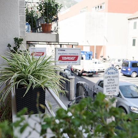 Cozy 2Br Apartment, 3 Min To The Old Town Kotor Bagian luar foto
