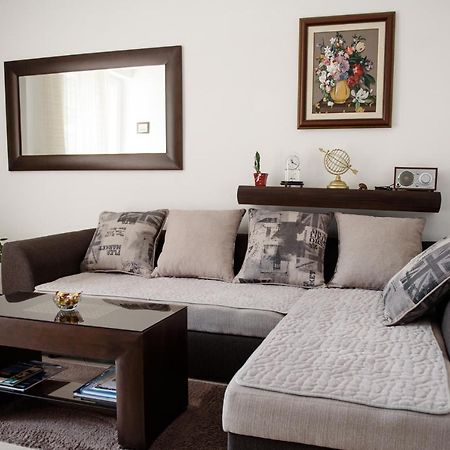 Cozy 2Br Apartment, 3 Min To The Old Town Kotor Bagian luar foto